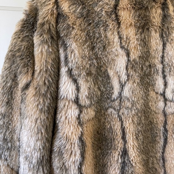 Novelti Women Faux Fur Coat Swing Style - Hooded Faux Fur Coat M - Picture 5 of 9